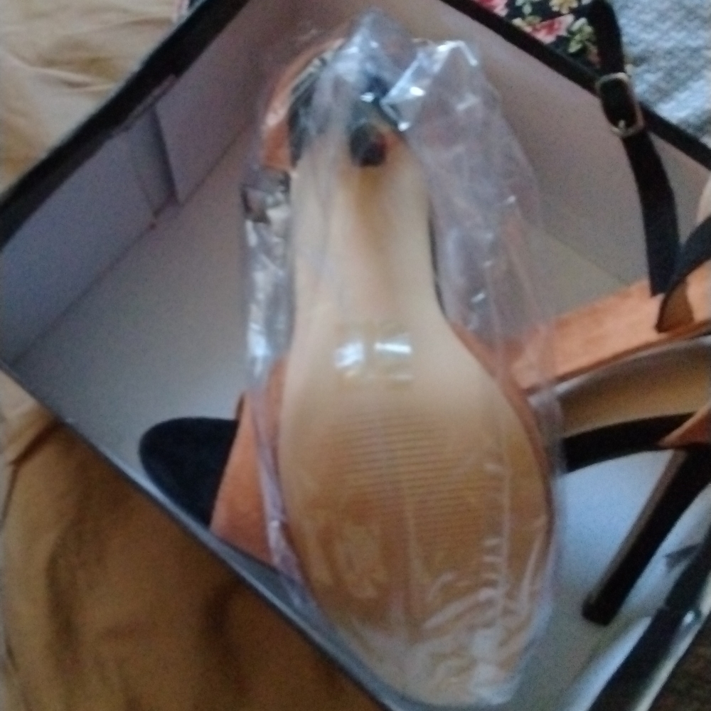 New - Picture 2 of 2